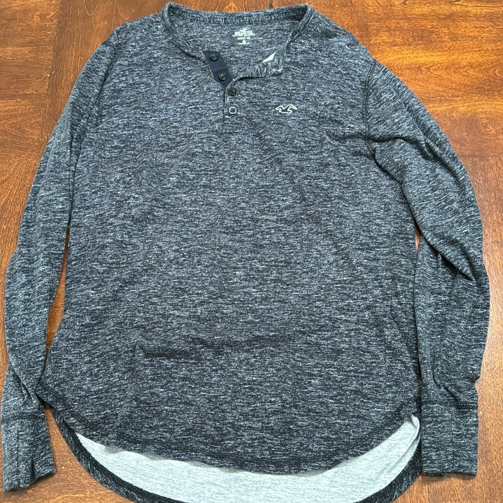 Mens charcoal Hollister 1/4 button up long sleeve shirt - Size L